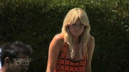 Caroline et Nicolas ont couché ensemble (Hollywood Girls)