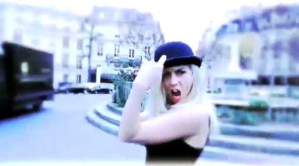 Enora Malagré parodie le clip "Et alors" de Shy'm !