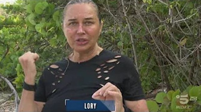 Lory Del Santo, la suocera ammette il suo sbaglio: Mi scuso per averle detto stratega Tra gli ospi