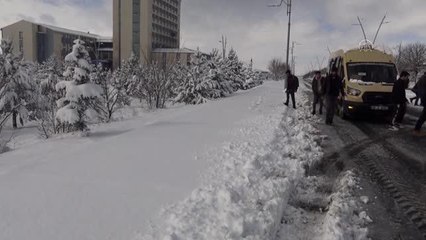 Nisan ayında kar ve soğuk hava etkili oluyor