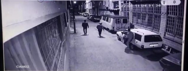 Sahurda şok...3 kişi gelip otomobilini böyle çaldılar