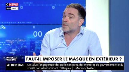 Yann Moix estime que les chiffres de la mortalité liée au Covid-19 sont "ridicules"