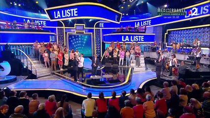 N'oubliez pas les paroles : Nagui recadre le maestro, un peu trop tactile, en évoquant sa femme