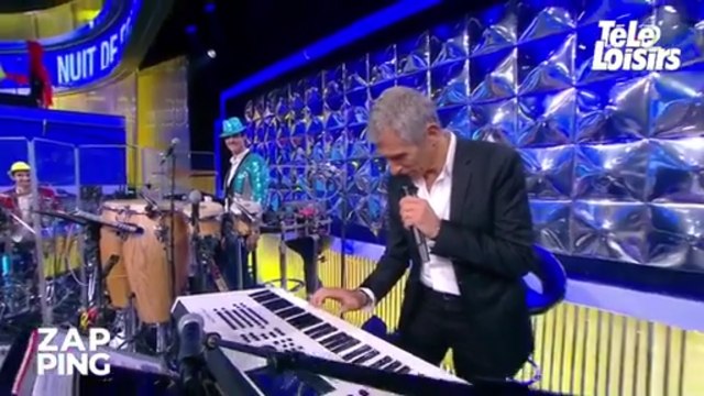 Nagui tente un solo de piano dans N'oubliez pas les paroles