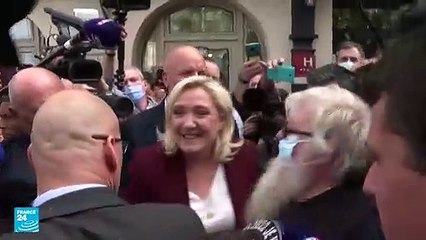 ماكرون ولوبان يكثفان الجهود للجولة الثانية من الانتخابات