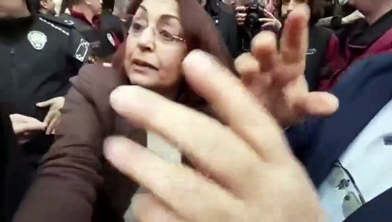 HDP'li Piroğlu ile polis arasında tartışma: "Bana şerefsiz diyemezsiniz"