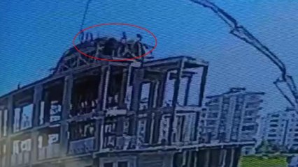 Diyarbakır’da cami kubbesinin çökme anı güvenlik kamerasına yansıdı