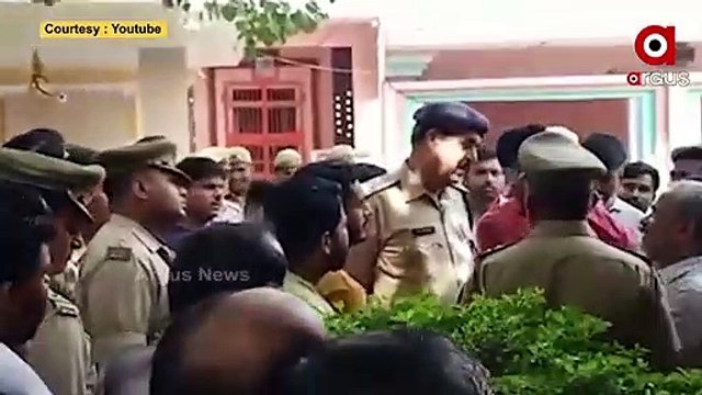 Uttar Pradesh_ Yakub caught vandalizing the idol in Durga temple, handed over to police by devotees