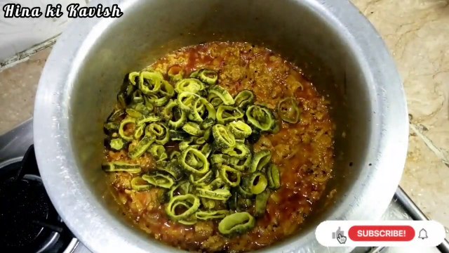 Keema Karelay Recipe//Qeema Karela recipe//How to make bitter gourd with with minced meat