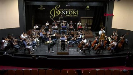 AYAK PARMAKLARIYLA NOTA BASAN 'KORNO' SANATÇISI FELİX KLİESER, KONSER ÖNCESİ PROVA YAPTI