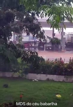 Fortes chuvas causa alagamentos na cidade de Barbalha