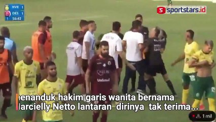 Seruduk Asisten Wasit Wanita, Pelatih Klub Kasta Kelima Brasil Ini Dipecat!