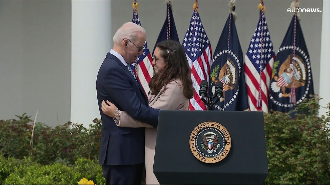 Biden sagt mitten im Satz 'Prostituierte'