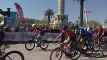 SPOR Cumhurbaşkanlığı Türkiye Bisiklet Turu'nun İzmir-Manisa etabı koşuldu