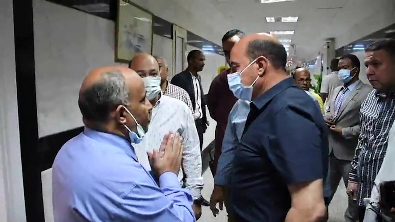 مصرع 10 أشخاص وإصابة 14 نتيجة تصادم أتوبيس بسيارة نقل بأسوان