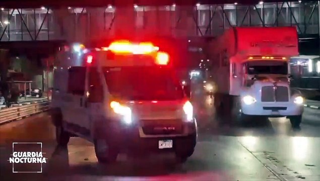 Una camioneta terminó volcada sobre Periférico y López Mateos, a la altura de El Mante