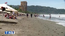 tn7-centenares-de-turistas-abarrotan-playas-del-pacifico-130422
