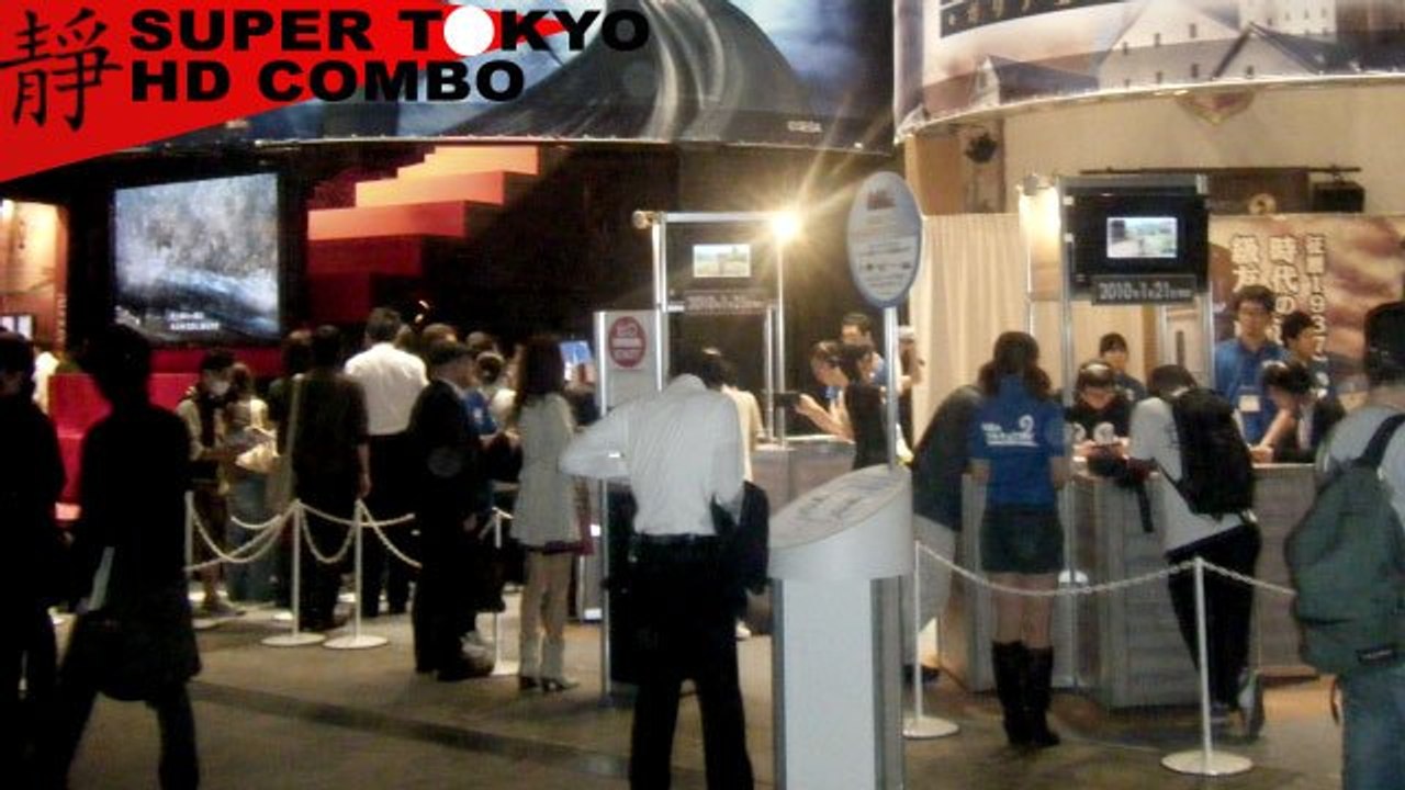 Super Tokyo HD Combo - spacer po Tokyo Game Show