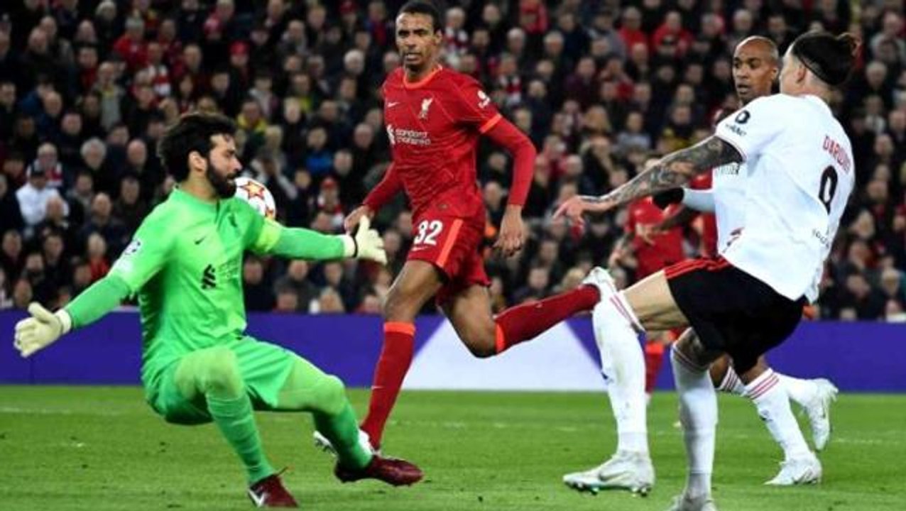 Şampiyonlar Ligi'nde nefes kesen gece! Liverpool-Benfica maçında gol düellosu