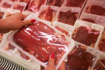 Padre de Cajazeiras diz que mesmo que não fosse pecado comer carne, é impossível devido ao preço