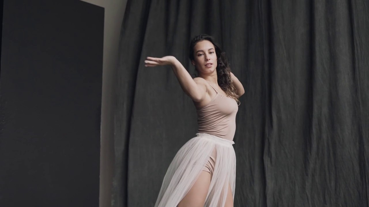 BELLY DANCE