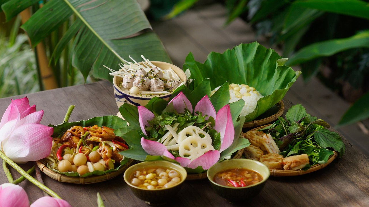 Gợi ý cho bạn một bữa tối với ẩm thực sen cực thú vị