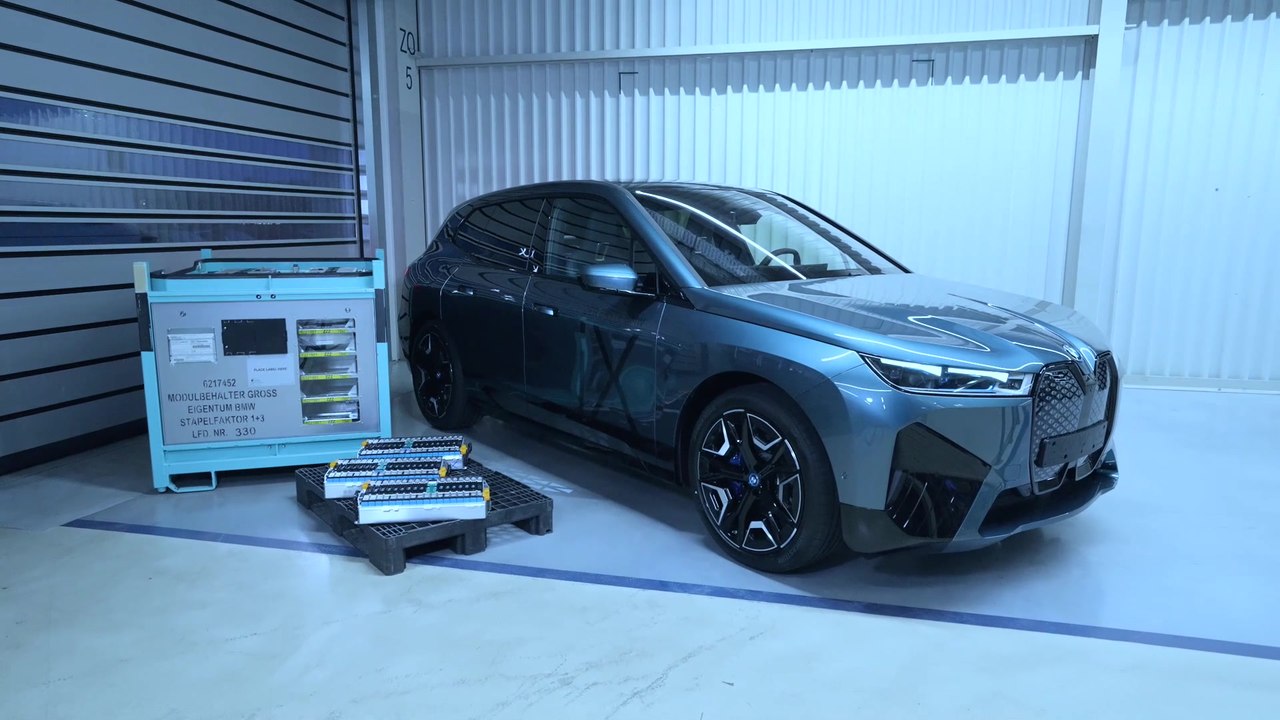 BMW Group weitet Netzwerk für E-Antriebsfertigung aus - Produktionsstart für Batteriekomponenten in Leipzig und Regensburg