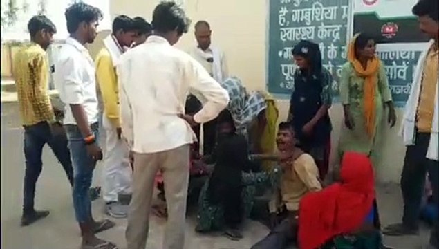 Two children diedईंट भ_े पर ट्रैक्टर-ट्रॉली से कुचलकर मजदूरों के सोते हुए दो बच्चों की मौत