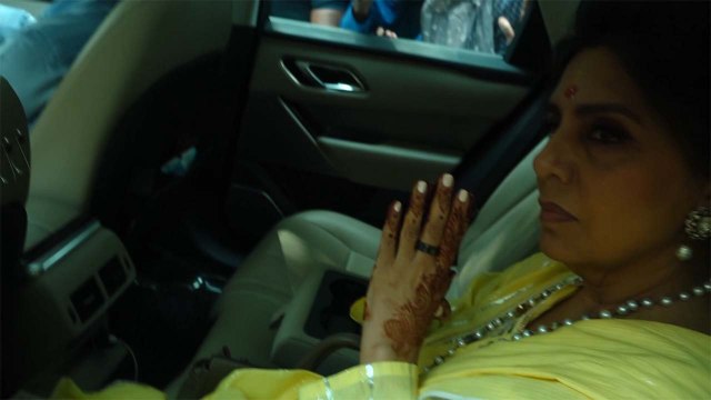 Alia Bhatt & Ranbir Kapoor Wedding: Ranbir को हल्दी लगाकर निकली Neetu; Video | FilmiBeat