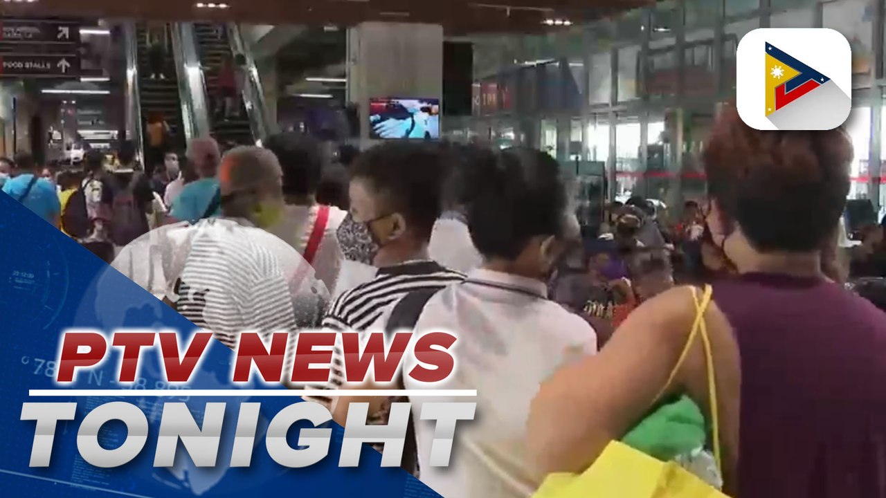 Long queues seen in PITX ticket booths for Bicol-bound trips