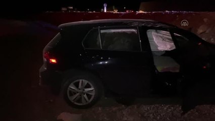 Otomobilin şarampole devrilmesi sonucu 2 kişi yaralandı