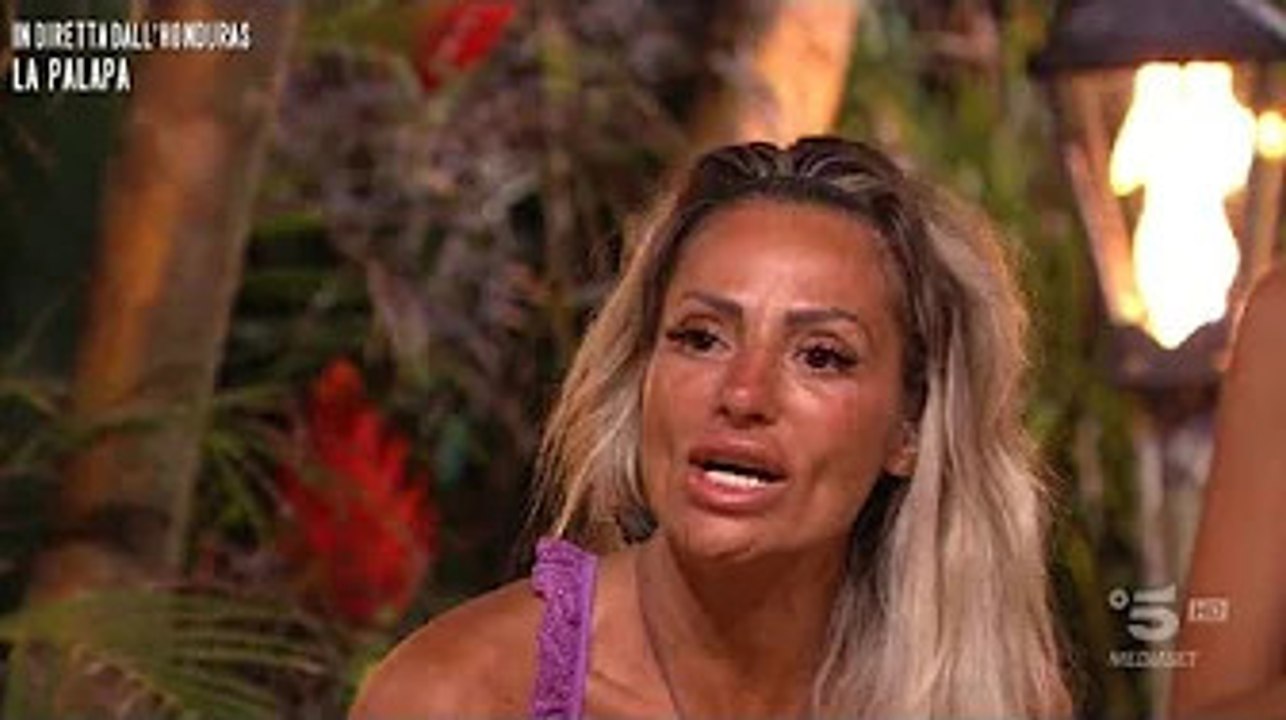 Giacomo Urtis spara a zero sulla naufraga dell'Isola: "Arrivata in Honduras troppo artefatta" Il gio