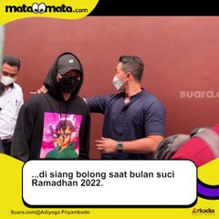 Reza Arap Dinyinyiri Netizen gegara Posting Foto Makanan saat Ramadhan: Itu Hak Gue!