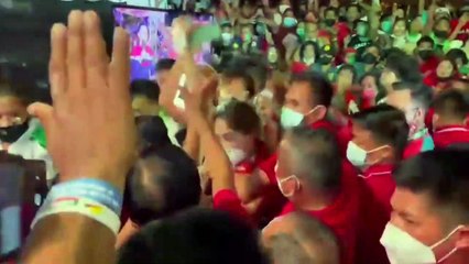 Marcos Jr.’s security shoves aside Rappler reporter Lian Buan