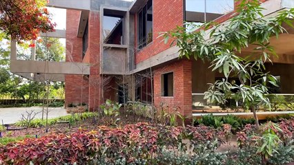 The Epicurus House in #Ahmedabad, India by Vihar Fadia Architects