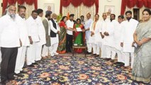 Telangana: Congress Leaders Meets Governor | Oneindia Telugu