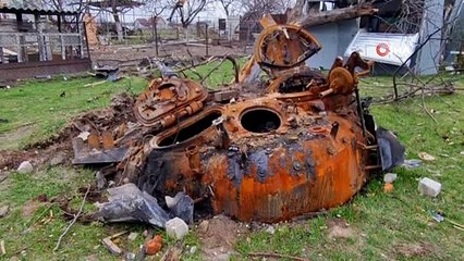 Drone ile böyle görüntülendi! Bu taktikleri de tutmadı… Rus tankları imha edildi