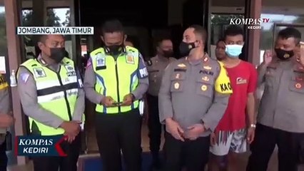 Viral! Polisi Lalu Lintas Aniaya Sopir Truk