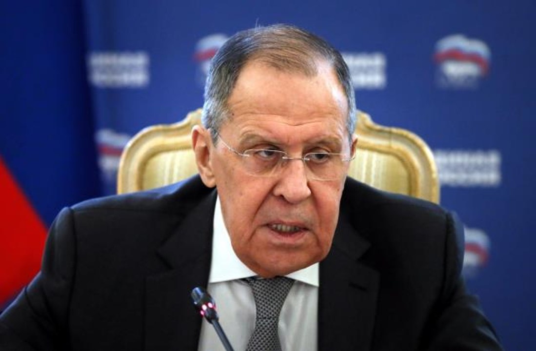 Son dakika haberi... Lavrov: "Batılı ülkeler, Ukrayna krizini bahane ederek Rusya'ya karşı hibrit savaş ilan etti"