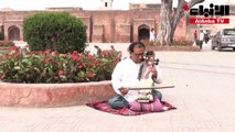 العزف على آلة السارانغي تقليد متوارث من زمن المغول يتلاشى في باكستان