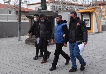 ARAÇTA UYUŞTURUCUYLA YAKALANIP TUTUKLANDILAR