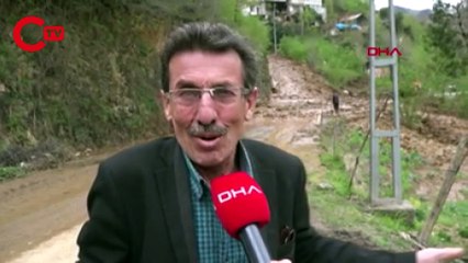 Trabzon'da heyelan yol kapattı