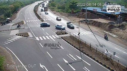 டூவீலரில் வந்த குடும்பத்தின் மீது லாரி ஏறி இறங்கும் சிசிடிவி காட்சிகள்!