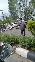 Honda Jazz Seruduk Pengendara Motor Depan Samsat Banjarbaru, 1 Orang Tewas