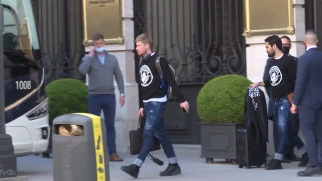 El Manchester City abandona Madrid con abucheos a Guardiola