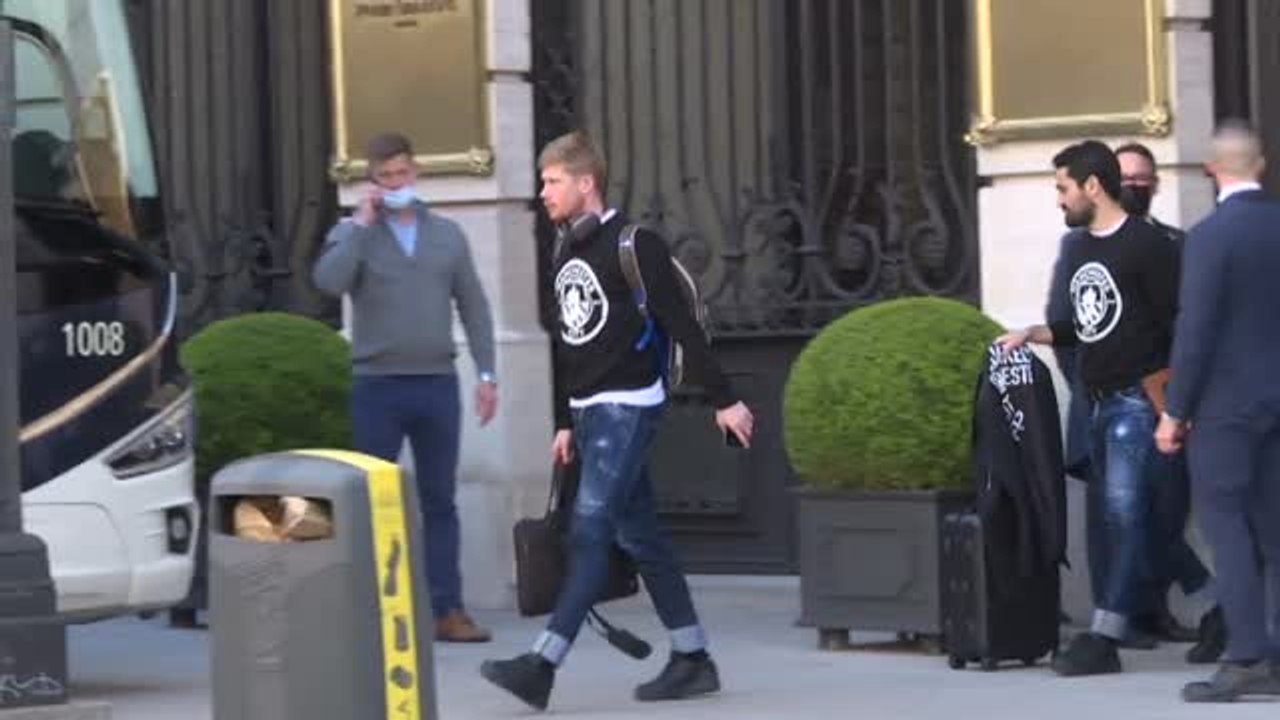 El Manchester City abandona Madrid con abucheos a Guardiola