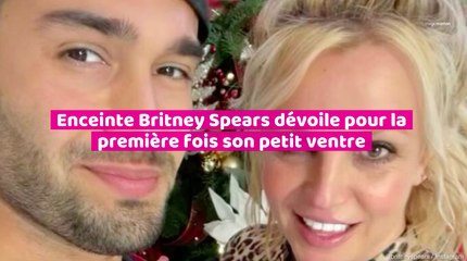 Enceinte, Britney Spears dévoile pour la première fois son petit ventre