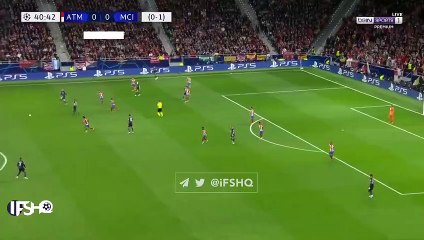 Mahrez casse les reins de Lodi face à l'Atlético Madrid en 1/4 de finale de C1 !