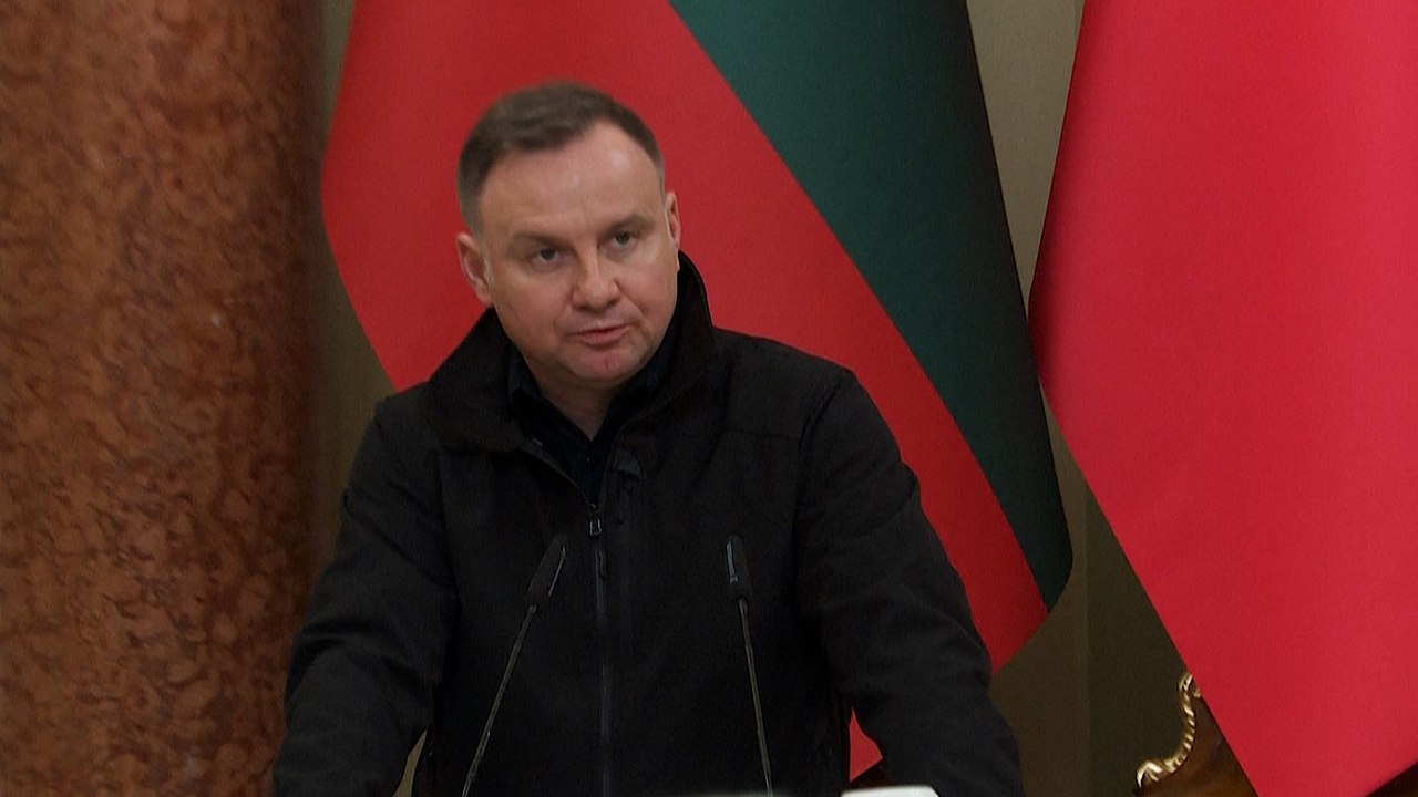 Polnischer Präsident Duda bei Besuch in Ukraine: “Das ist kein Krieg, das ist Terrorismus”