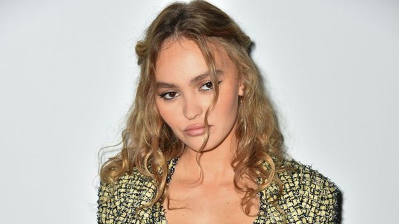 Lily-Rose Depp adopte à son tour cette tendance controversée